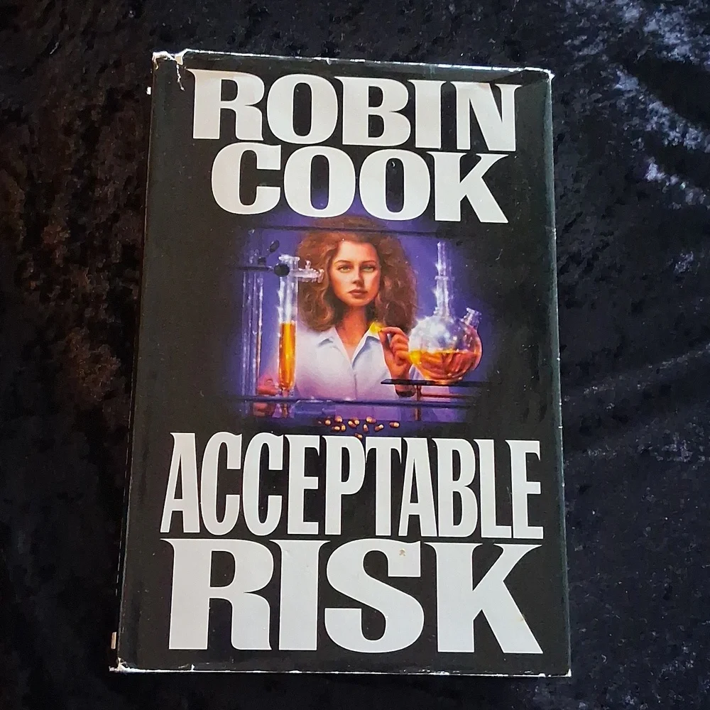 Robin Cook 'Acceptable Risk' Hardcopy Edition - Picture 1 of 4